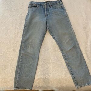 Levi’s Wedgie Fit Ankle Jeans. Size 29. Colour: tango light.
